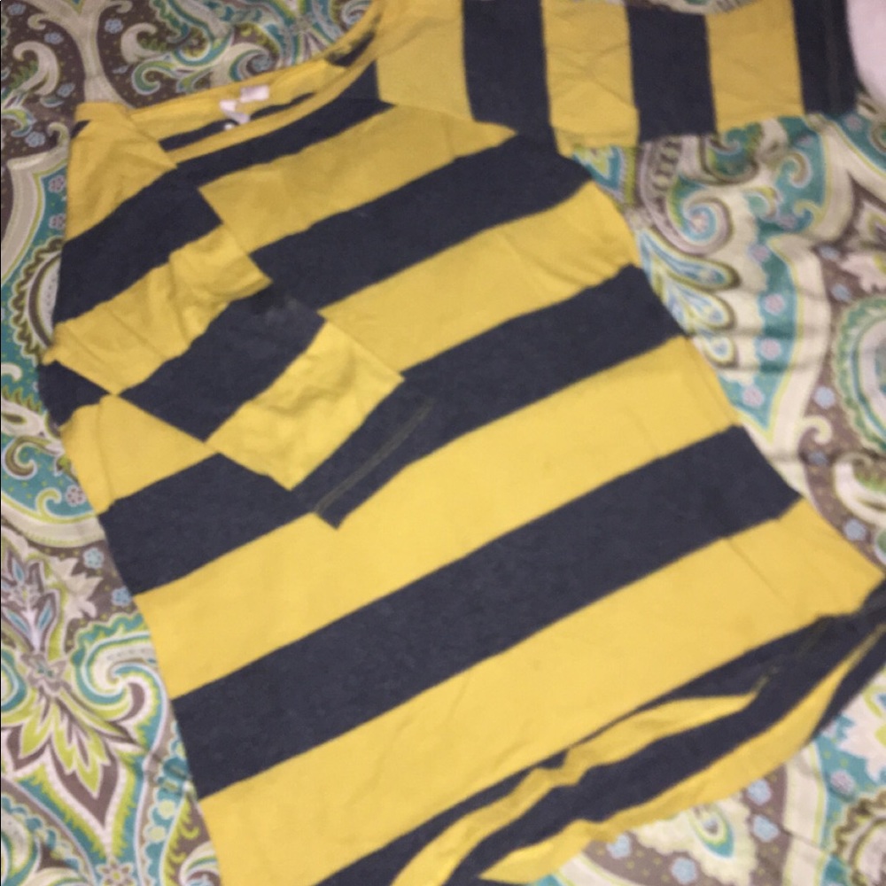 quarter sleeve shirt